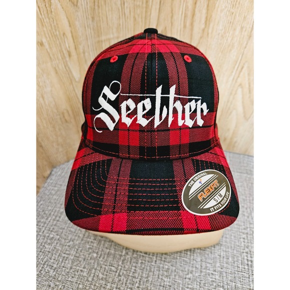 Seether Band Hat Red Tartan Plaid Flex Fit Yupoong Size S-M - Picture 2 of 8